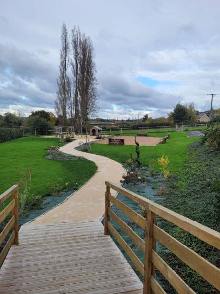 Jardin du manoir néo normand
